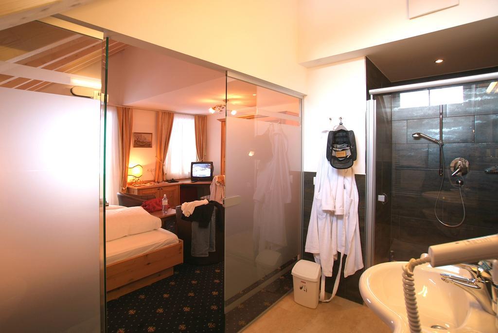 Hotel Fatlar ايشجل الغرفة الصورة